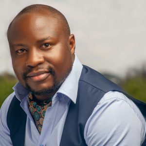 SmileArt Dr Douglas Oramis BDS (K), FICD